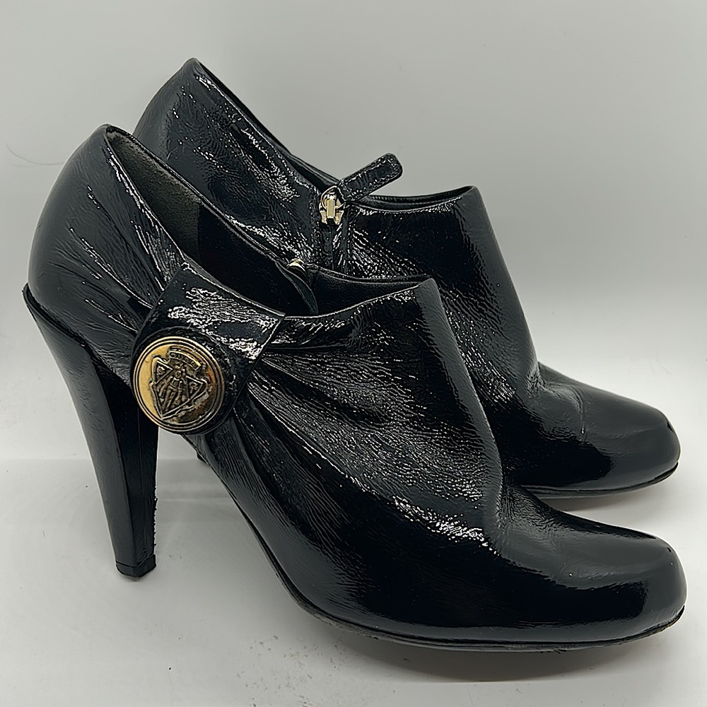 Gucci Black Patent Leather High Heel Ankle Shoes with Gold Emblem